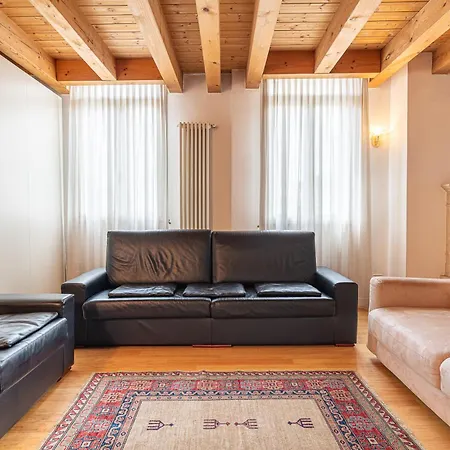 Maison Maria Center Public Parking Available Apartment