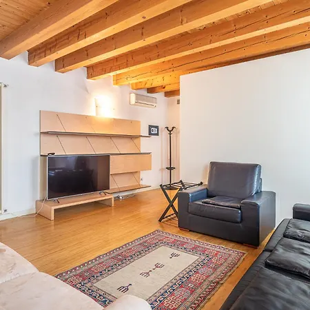 Apartment Maison Maria Center Public Parking Available Vicenza