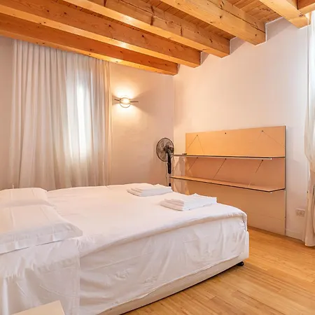 Maison Maria Center Public Parking Available Apartment *